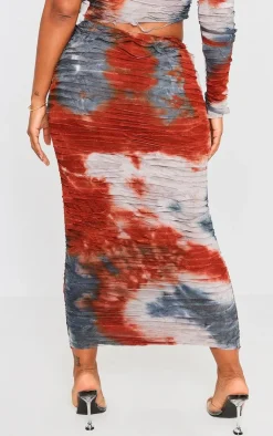 PrettyLittleThing Shape Distressed Maxi Skirt Red