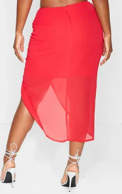 Online PrettyLittleThing Shape Woven Ruched Midi Skirt Red