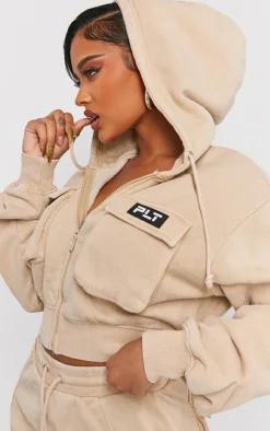 New PrettyLittleThing Shape Washed Pocket Detail Cropped Hoodie Stone