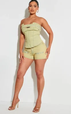 Hot PrettyLittleThing Shape Denim Belt Detail Hot Pants Washed Green