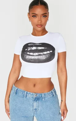 PrettyLittleThing T-Shirts*Shape Lips Graphic Cropped Baby Tee