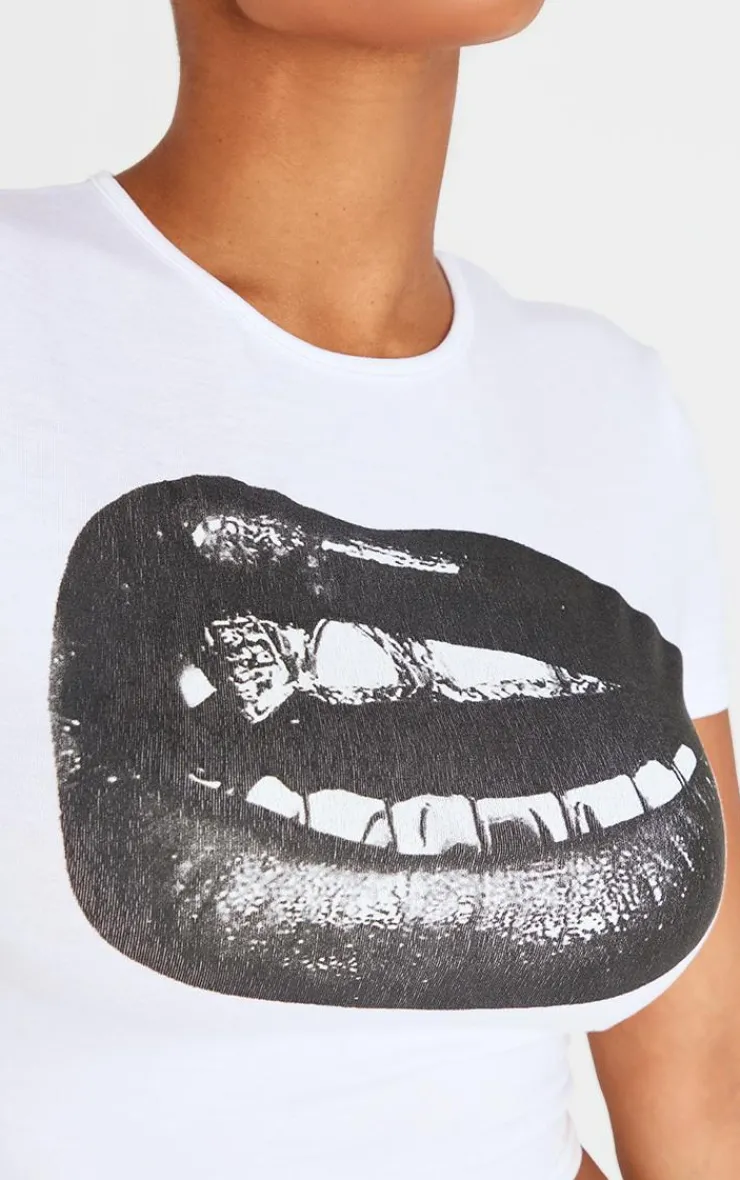 PrettyLittleThing T-Shirts*Shape Lips Graphic Cropped Baby Tee