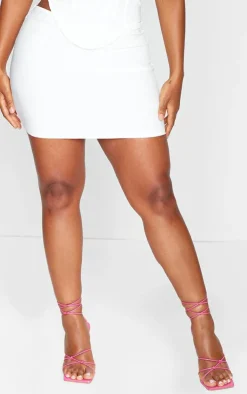 Hot PrettyLittleThing Shape Woven Mini Skirt White