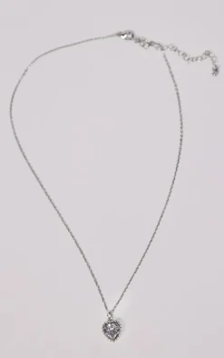 PrettyLittleThing Necklaces*Dainty Diamante Heart Charm Necklace