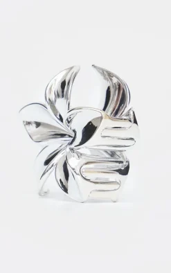 PrettyLittleThing Hair Accessories*Metallic Flower Hair Claw Clip
