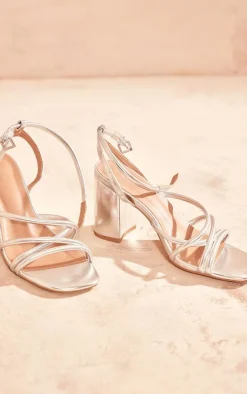 PrettyLittleThing Heeled Sandals*Metallic PU Round Toe Multi Strap Block Heeled Sandals