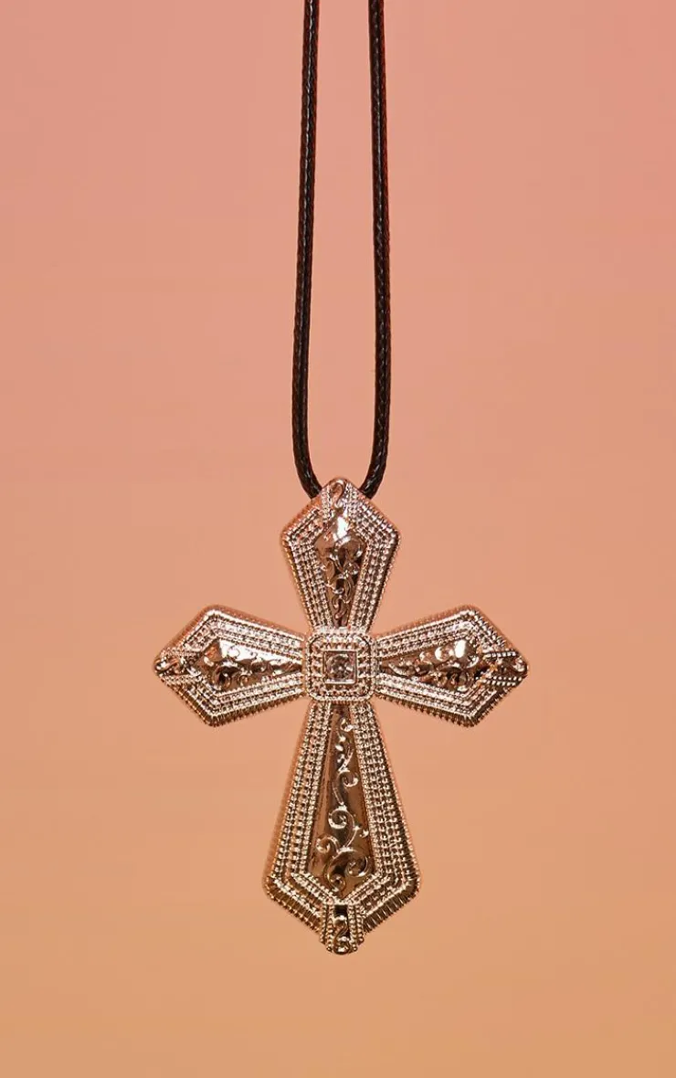 PrettyLittleThing Necklaces*Oversized Cross Cord Necklace