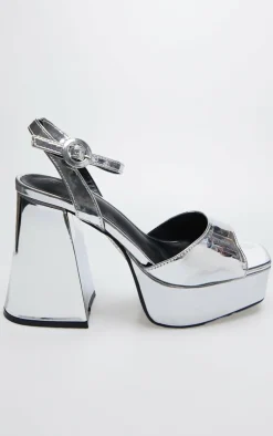 PrettyLittleThing Platform Sandals*PU Strap Detail Flare Platform Heeled Sandals