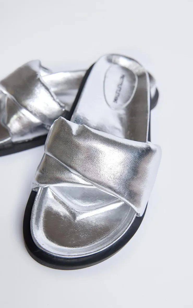 PrettyLittleThing Flat Sandals*Real Leather Round Toe Cross Strap Footbed Sandals
