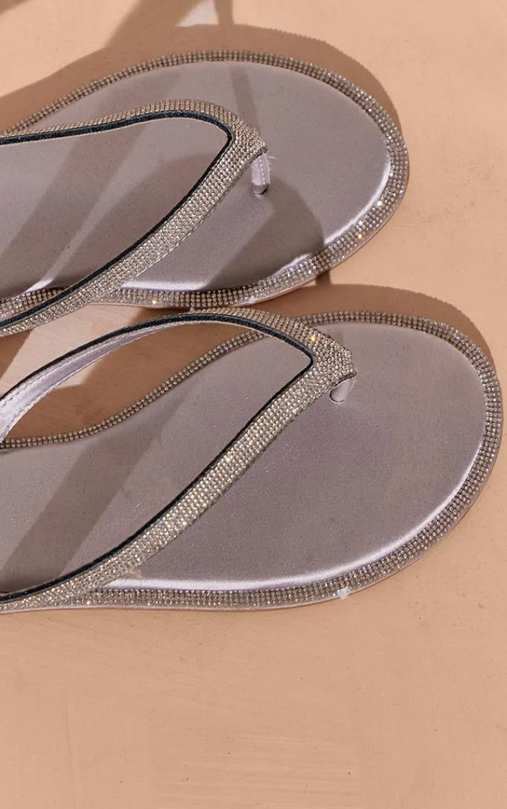PrettyLittleThing Flat Sandals*Satin Round Toe Thong Diamante Trim Flat Sandals