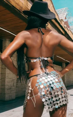 PrettyLittleThing Body Jewelry*Sequin Body Chain Top
