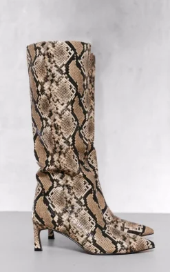 PrettyLittleThing Low Heels*Croc Pu Point Toe Low Heeled Knee Boots
