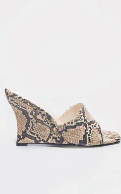 PrettyLittleThing Heeled Sandals*Snake Print PU Square Toe Wedge Heeled Sandals