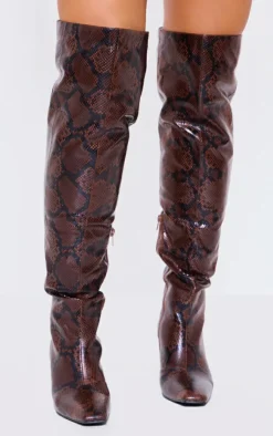 PrettyLittleThing Statement Heels*Snake PU Point Toe Over The Knee Heeled Boots