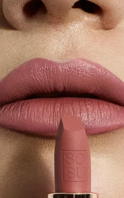 PrettyLittleThing Lipstick*Sosu Lipsticks Naïve Nude Matte