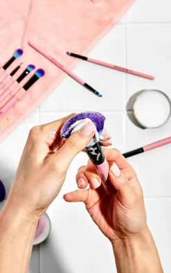 PrettyLittleThing Cleansers*Spectrum Pink Grapefruit & Bergamot Vegan Brush Soap