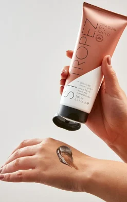 PrettyLittleThing Tanning*St. Tropez Gradual Tinted Lotion 200ml