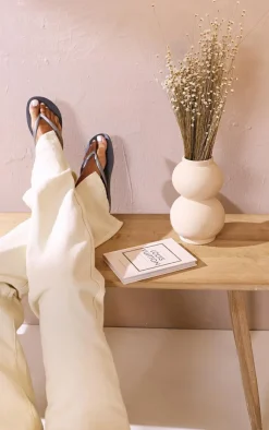 PrettyLittleThing Flat Sandals*Steel Havaianas Slim