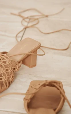 PrettyLittleThing Wide Fit Sandals*PU Wide Fit Square Toe Woven Lace Block Heeled Sandals