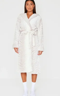 PrettyLittleThing Christmas Gifts*Tiger Textured Fleece Bath Robe