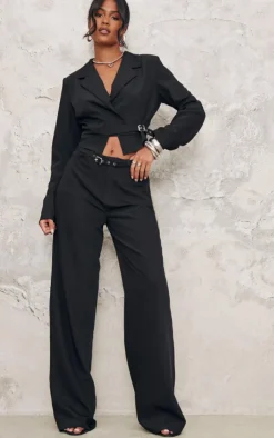 Online PrettyLittleThing Tall Buckle Detail Cropped Blazer Black