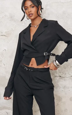 Online PrettyLittleThing Tall Buckle Detail Cropped Blazer Black