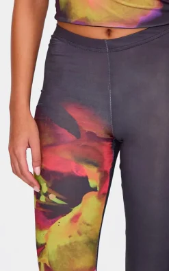 New PrettyLittleThing Tall Floral Print Flared Pants Black
