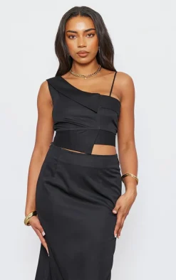 New PrettyLittleThing Tall One Strap Detail Crop Top Black
