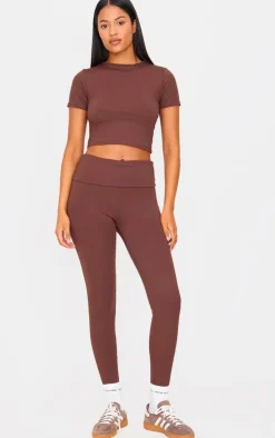 Outlet PrettyLittleThing Tall Short Sleeve Active Crop Top Chocolate