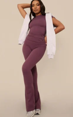 PrettyLittleThing Snatched*Tall Core Collection Tab Snatched Sculpt Short Sleeve T Shirt