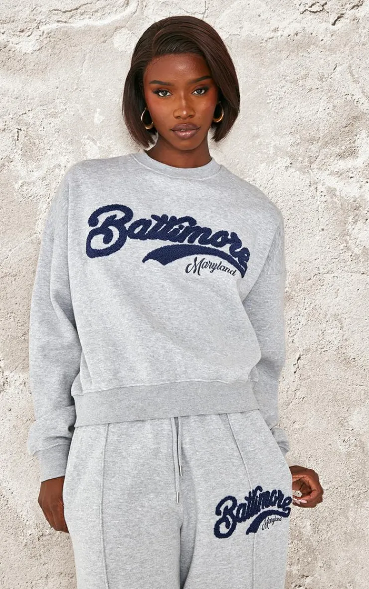 Discount PrettyLittleThing Tall Baltimore Borg Applique Detail Oversized Sweatshirt Grey Marl