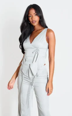 Best PrettyLittleThing Tall Pinstripe Tie Front Detail Crop Top Grey