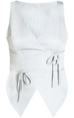 Best PrettyLittleThing Tall Pinstripe Tie Front Detail Crop Top Grey
