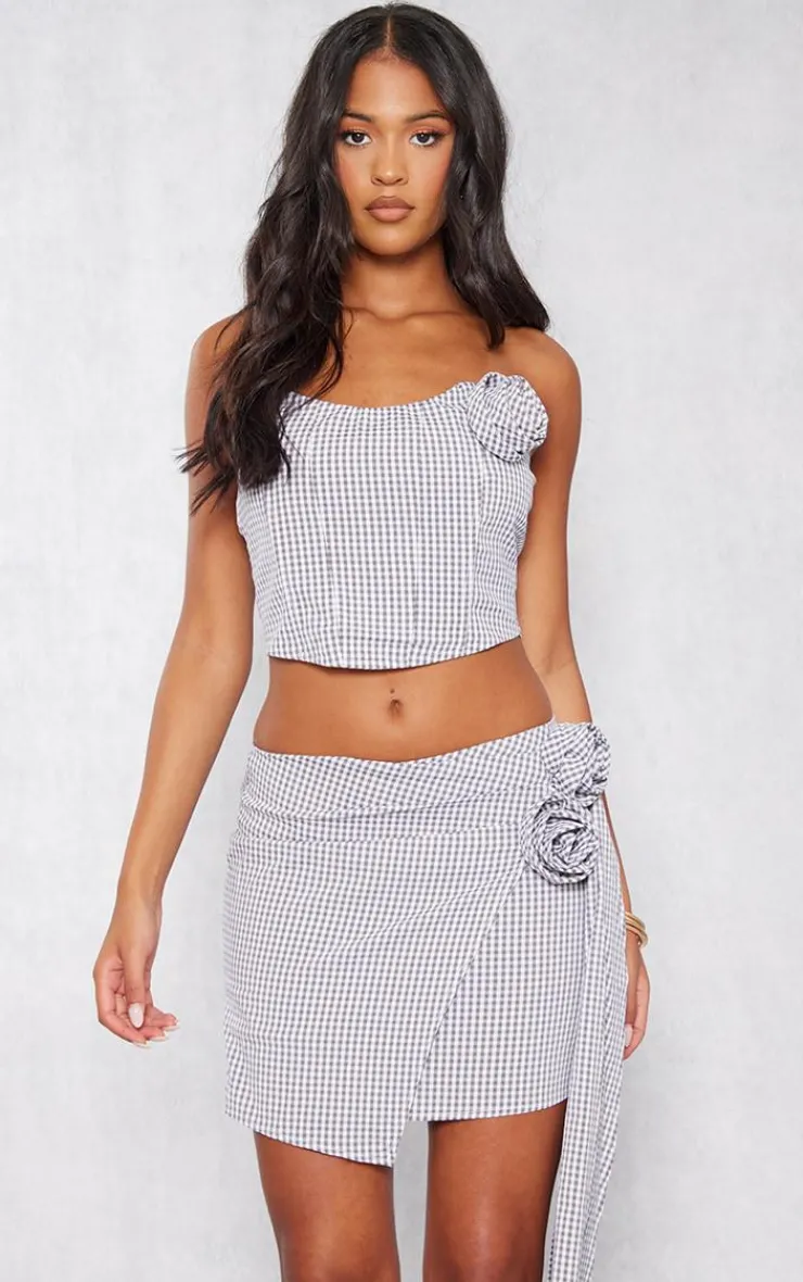 Hot PrettyLittleThing Tall Check Rose Detail Corset Top Monochrome
