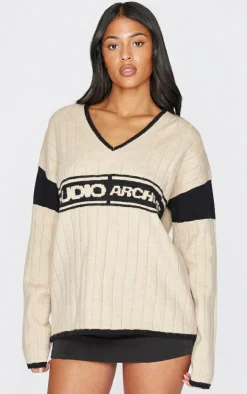 PrettyLittleThing Sweaters*Tall V Neck Graphic Knitted Sweater