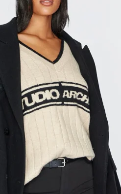 PrettyLittleThing Sweaters*Tall V Neck Graphic Knitted Sweater