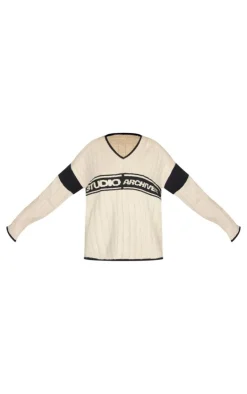 PrettyLittleThing Sweaters*Tall V Neck Graphic Knitted Sweater