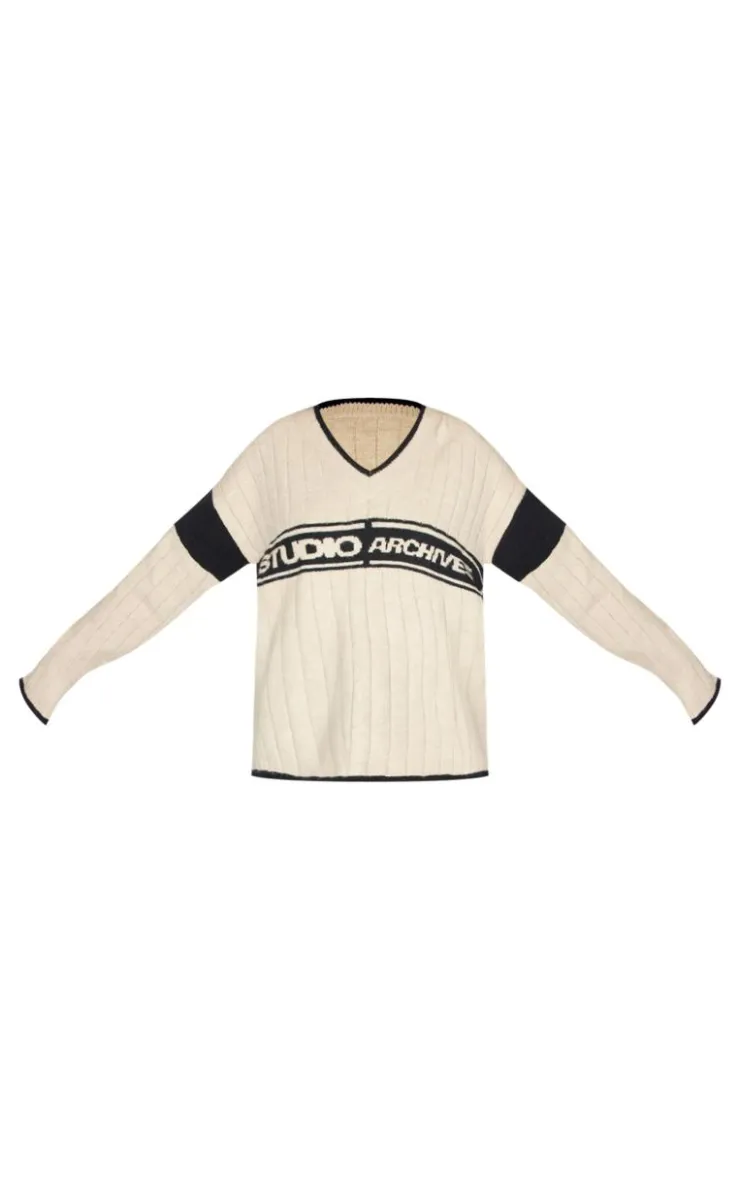 PrettyLittleThing Sweaters*Tall V Neck Graphic Knitted Sweater