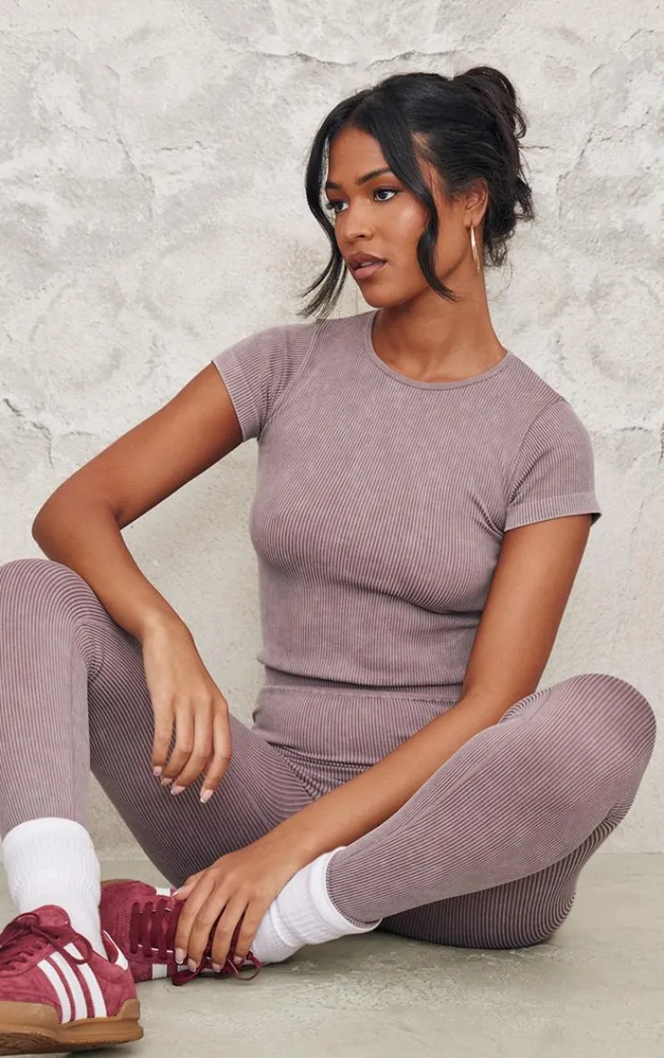 Online PrettyLittleThing Tall Faded Snatched Rib Longline Short Sleeve T-shirt Taupe
