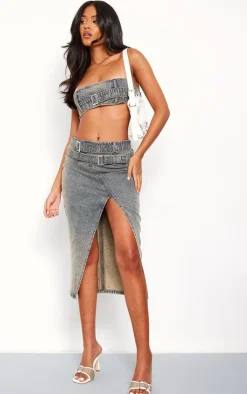 Hot PrettyLittleThing Tall Denim Buckle Detail Bandeau Top Vintage Wash
