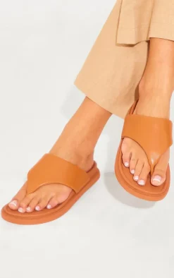 PrettyLittleThing Flat Sandals*Tan Pu Round Toe Thong Footbed Flat Sandals