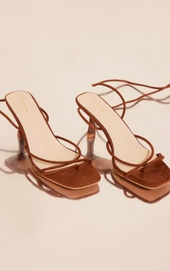 PrettyLittleThing Wide Fit Sandals*Wide Fit Faux Suede Strappy Lace Up Low Heel Sandals