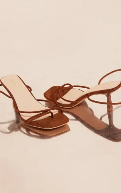 PrettyLittleThing Wide Fit Sandals*Wide Fit Faux Suede Strappy Lace Up Low Heel Sandals