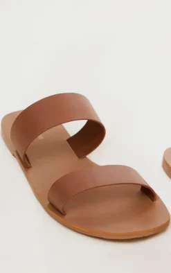 PrettyLittleThing Wide Fit Sandals*Wide Fit Leather Twin Strap Sandal