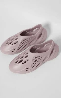 PrettyLittleThing Slides*Taupe Cut Out Slip On Slides
