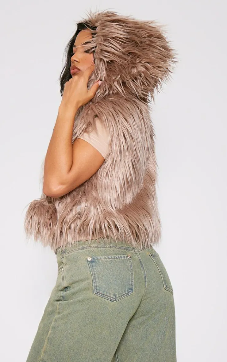 PrettyLittleThing Faux Fur Coats*Faux Fur Cropped Hooded Vest