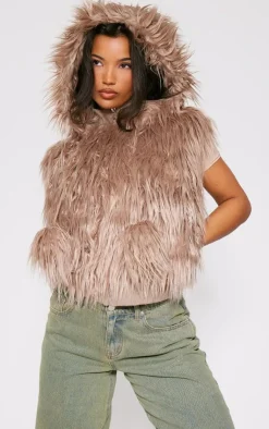 PrettyLittleThing Faux Fur Coats*Faux Fur Cropped Hooded Vest