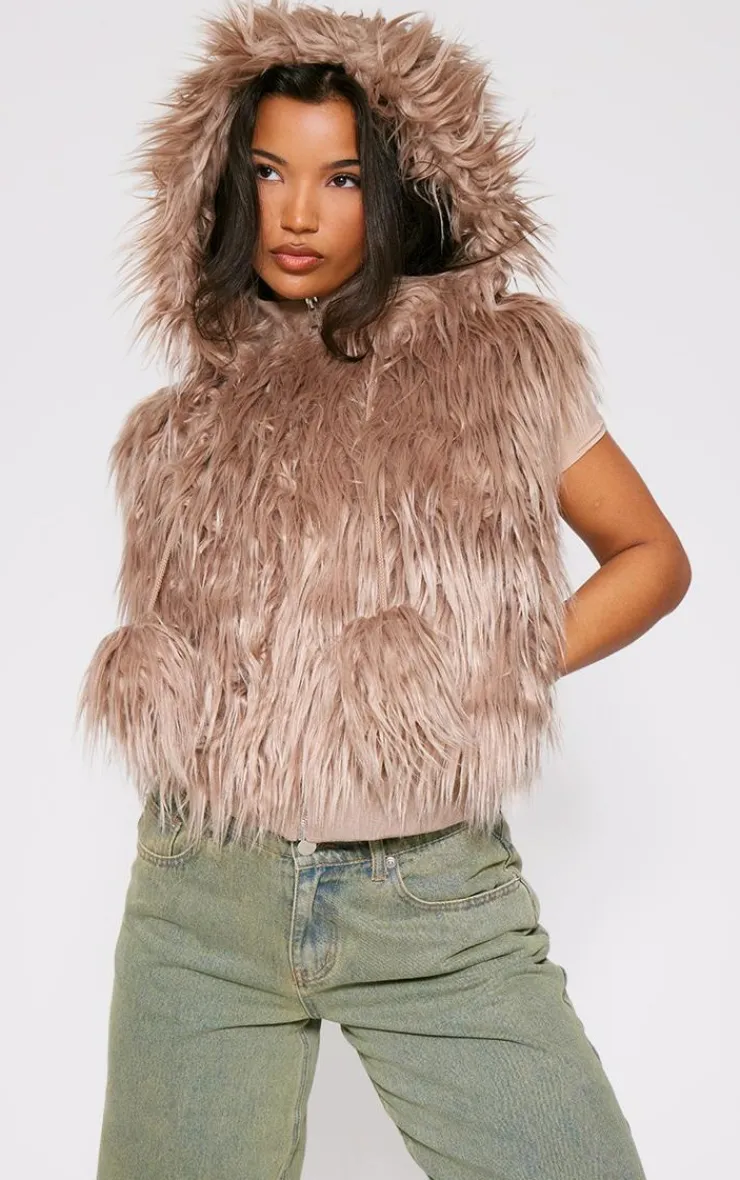 PrettyLittleThing Faux Fur Coats*Faux Fur Cropped Hooded Vest