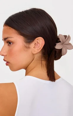 PrettyLittleThing Hair Accessories*Flower Hair Claw Clip