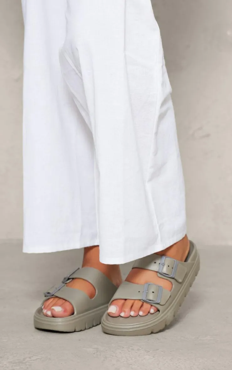 PrettyLittleThing Slides*Rubberised Round Toe Buckle Flat Slider Sandals